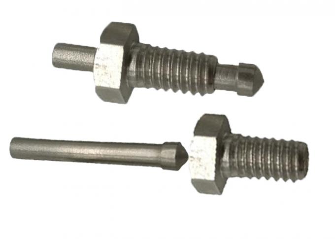 K datilografa o parafuso e as pontas do par termoelétrico as peças de bronze M6x1.0 1/4" do chapeamento de níquel
